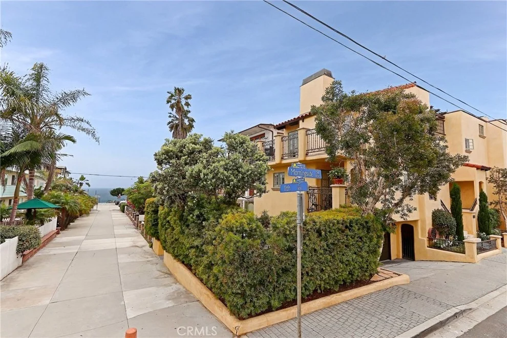 Unit for sale at 333 11th Street, Manhattan Beach, CA 90266