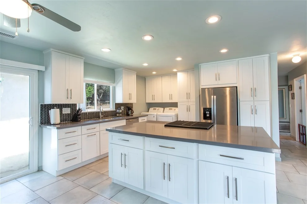Unit for sale at 585 El Miraso, Vista, CA 92083