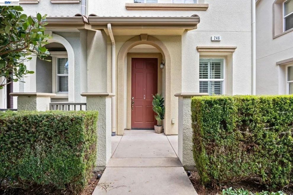 Unit for sale at 246 Sullivan Way, Hayward, CA 94541
