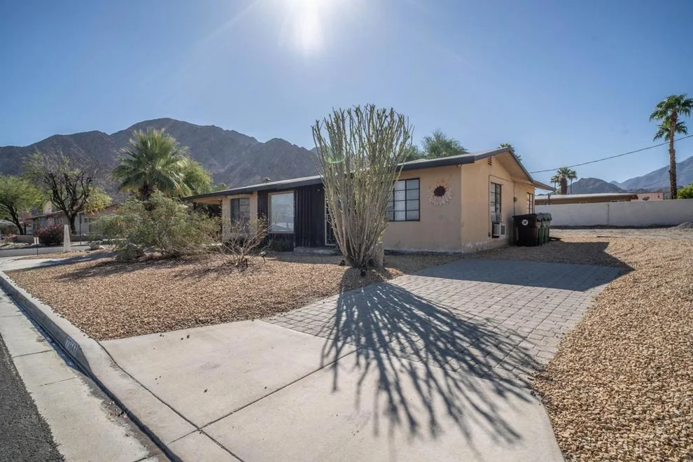 Unit for sale at 77643 Calle Temecula, La Quinta, CA 92253