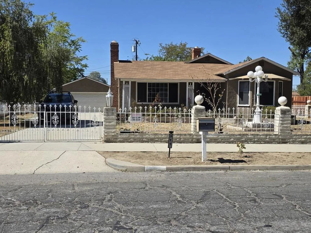 Unit for sale at 311 S Carmalita Street, Hemet, CA 92543