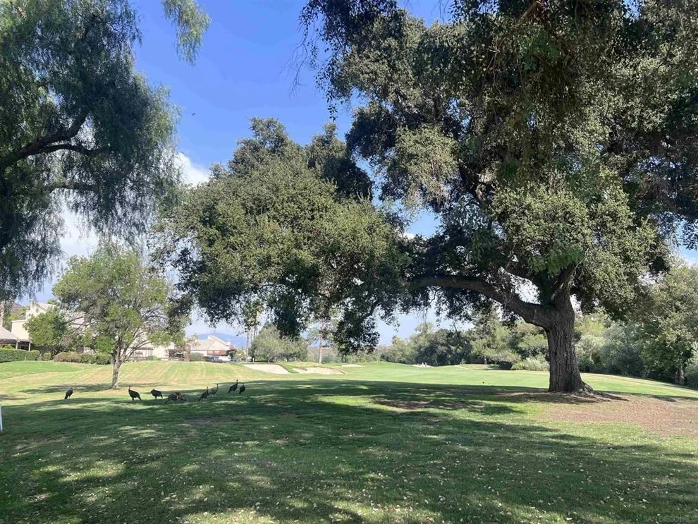 Unit for sale at 23621 Country Villa Rd, Ramona, CA 92065