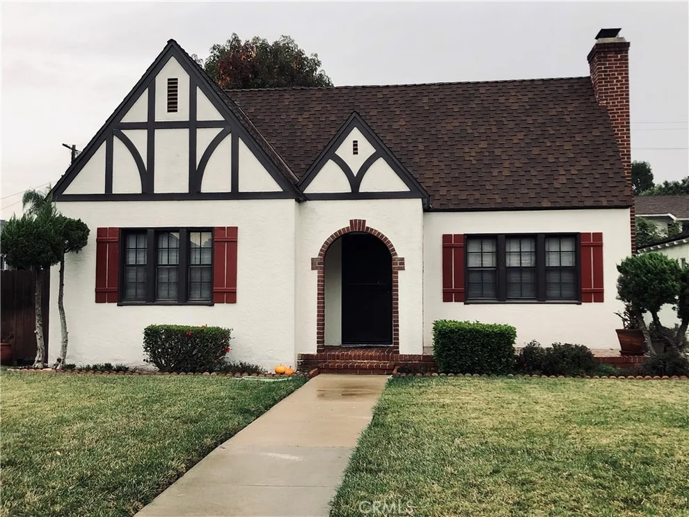 Unit for sale at 3754 Lewis Avenue, Long Beach, CA 90807