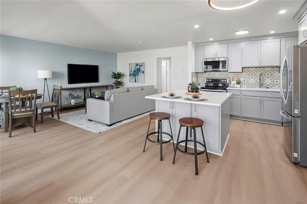 Unit for sale at 611 S Prospect Avenue, Redondo Beach, CA 90277