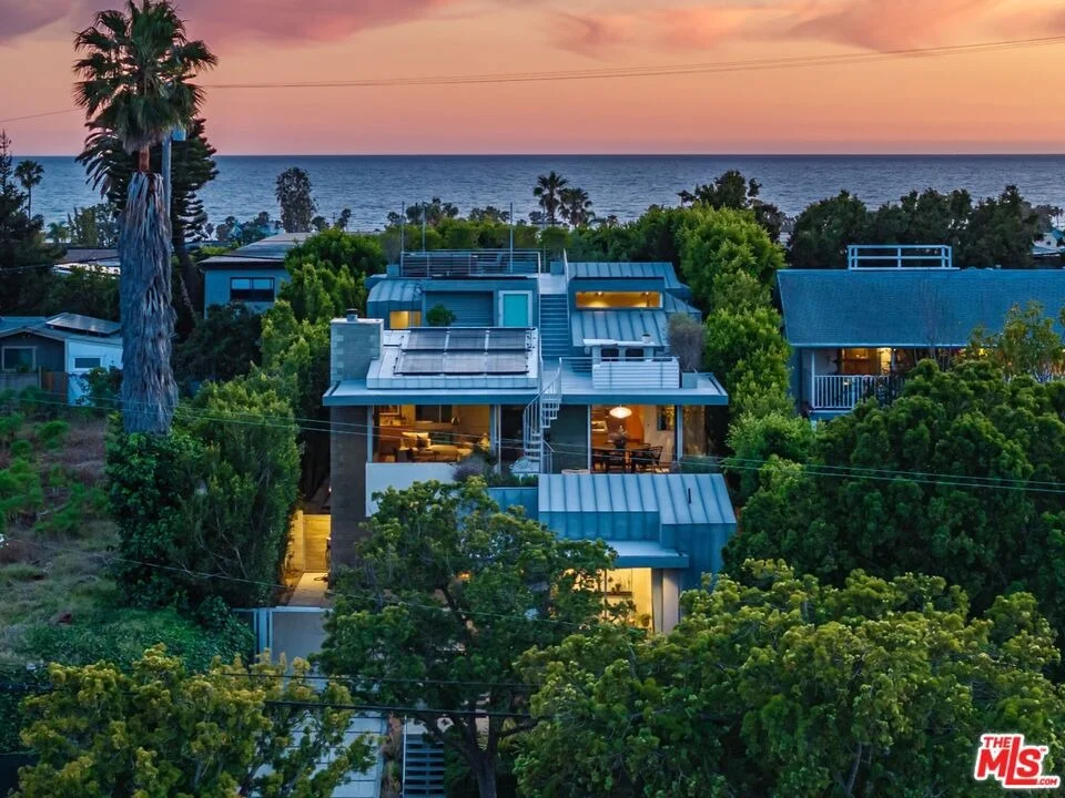 Unit for sale at 2502 7th Street, Santa Monica, CA 90405