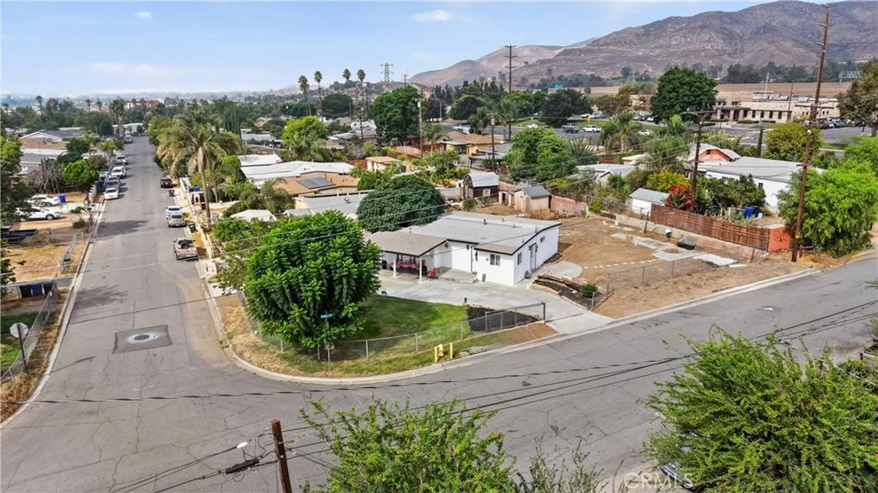 Unit for sale at 7411 Eddy, Jurupa Valley, CA 92509