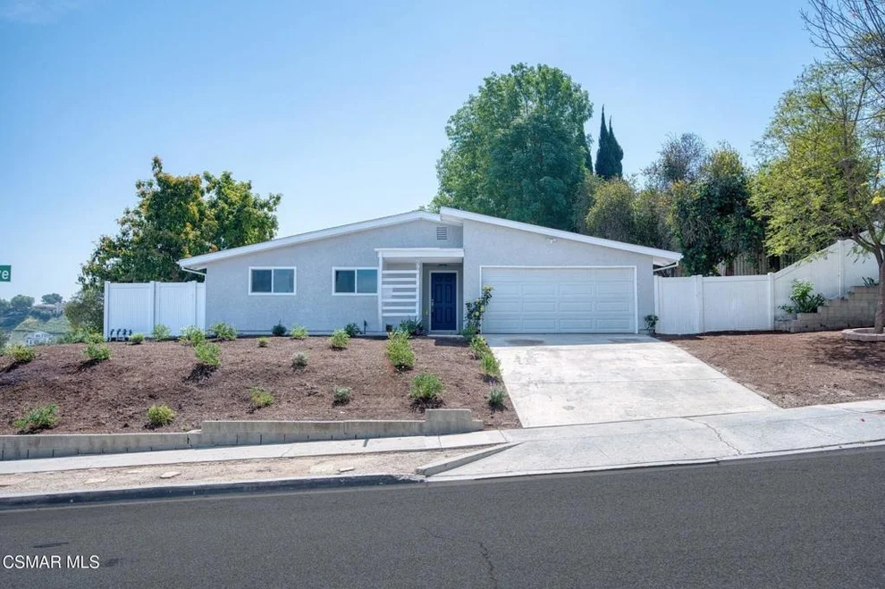 Unit for sale at 886 Yorkshire Avenue, Thousand Oaks, CA 91360