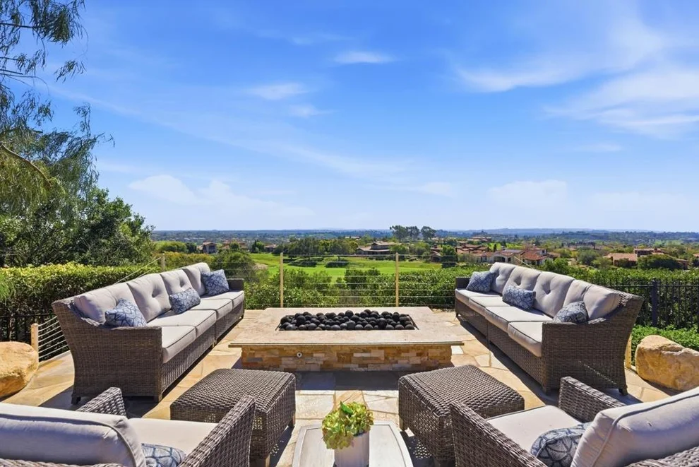 Unit for sale at 7975 Villas, San Diego, CA 92127