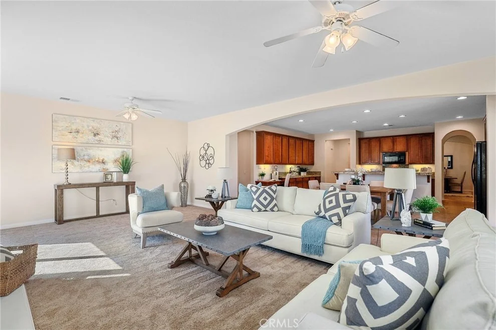 Unit for sale at 30618 Via Lakistas, Lake Elsinore, CA 92530