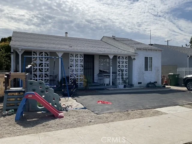 Unit for sale at 6536 Teesdale, North Hollywood, CA 91606