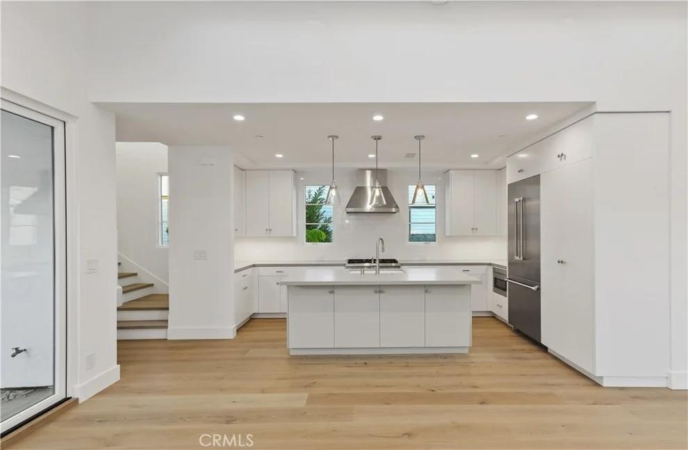Unit for sale at 606.5 Larkspur Avenue, Corona Del Mar, CA 92625