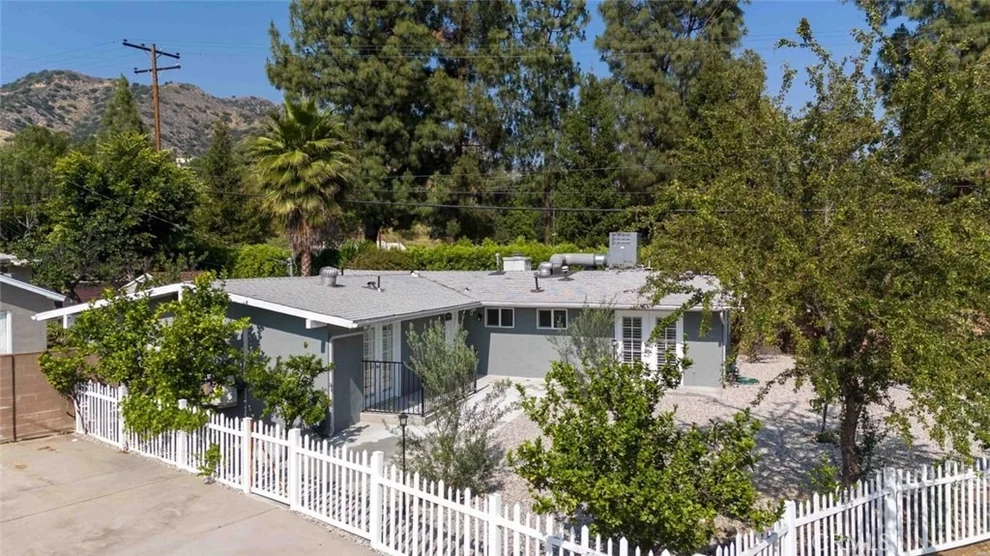 Unit for sale at 301 W Ashby Street, Azusa, CA 91702
