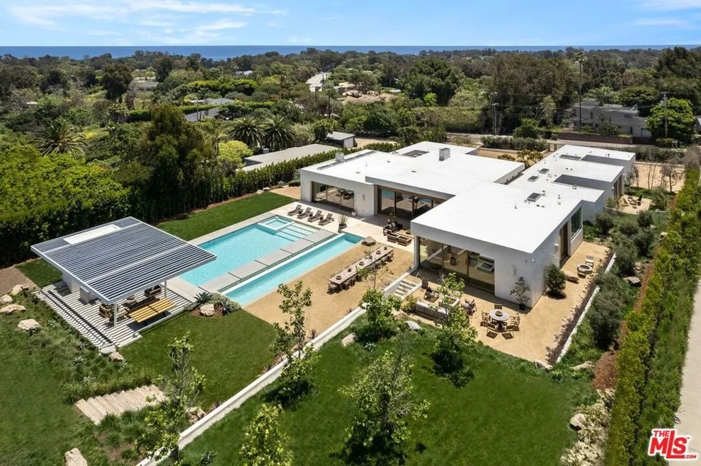 Unit for sale at 28837 Selfridge Drive, Malibu, CA 90265