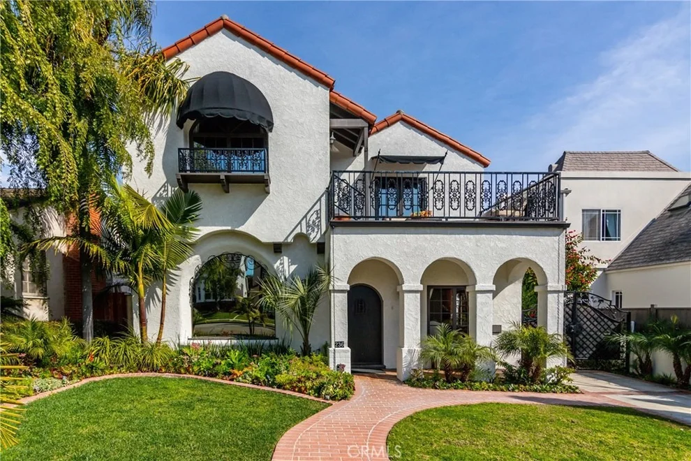 Unit for sale at 236 Saint Joseph Avenue, Long Beach, CA 90803