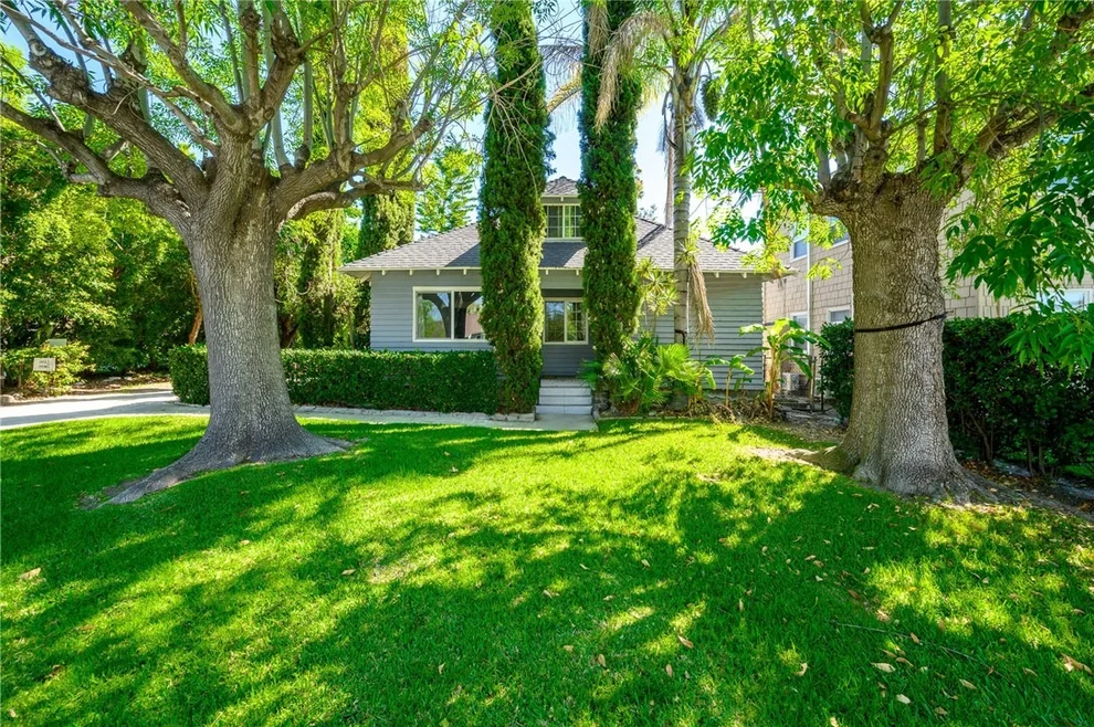 Unit for sale at 892 S Marengo, Pasadena, CA 91106
