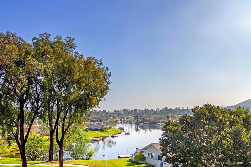 Unit for sale at 1580 Caminito Aguar, San Marcos, CA 92078