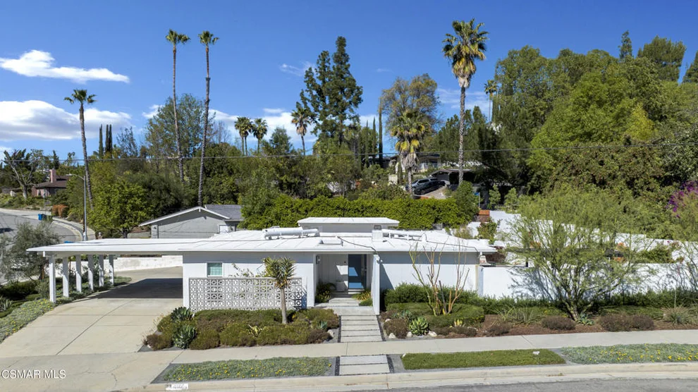 Unit for sale at 4500 Stark Avenue, Woodland Hills, CA 91364