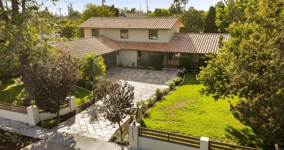 Unit for sale at 12441 La Bella Dr, North Tustin, CA 92705