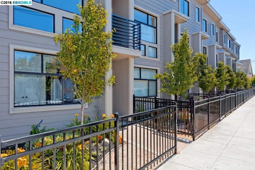 Unit for sale at 2012 market st, Oakland, CA 94607