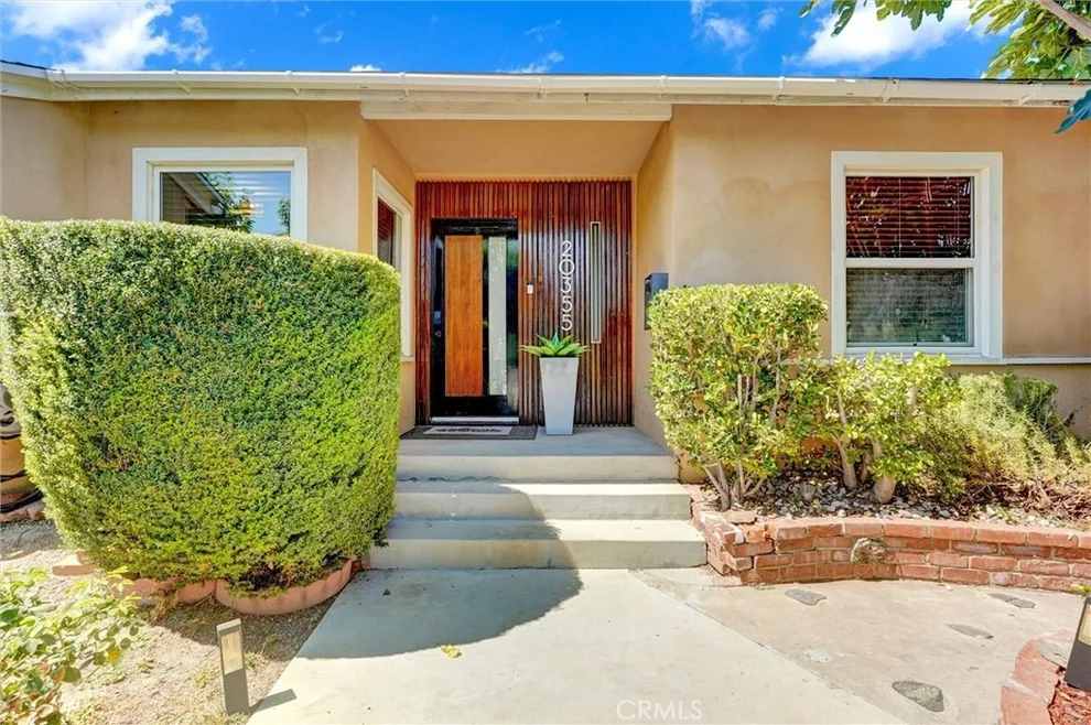 Unit for sale at 20355 Mobile, Winnetka, CA 91306
