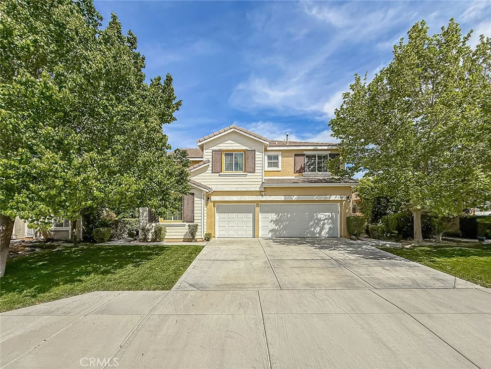 Unit for sale at 43864 Firewood Way, Lancaster, CA 93536