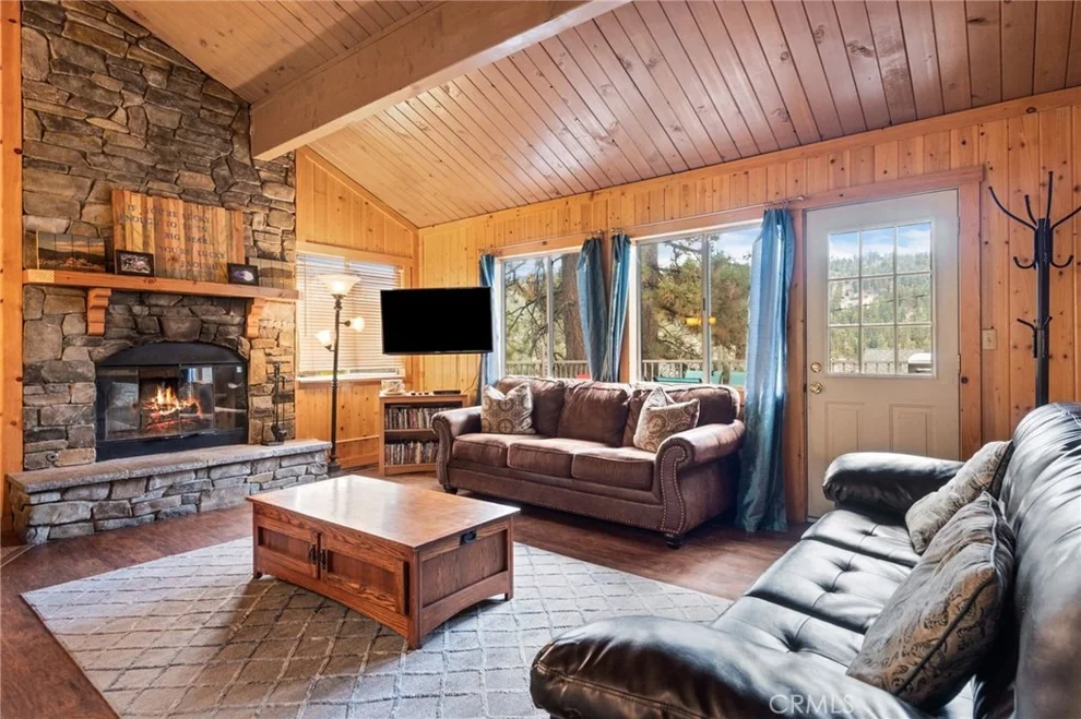 Unit for sale at 39038 Bayview Lane, Big Bear Lake, CA 92315