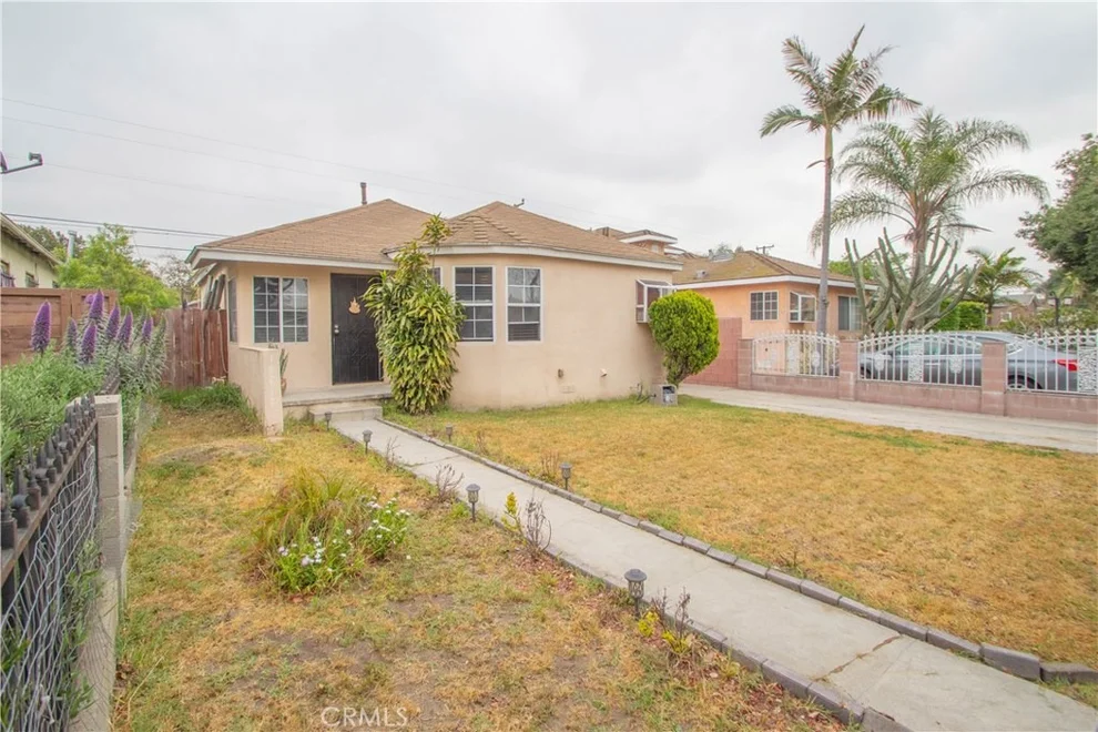 Unit for sale at 10212 Stanford Avenue, South Gate, CA 90280
