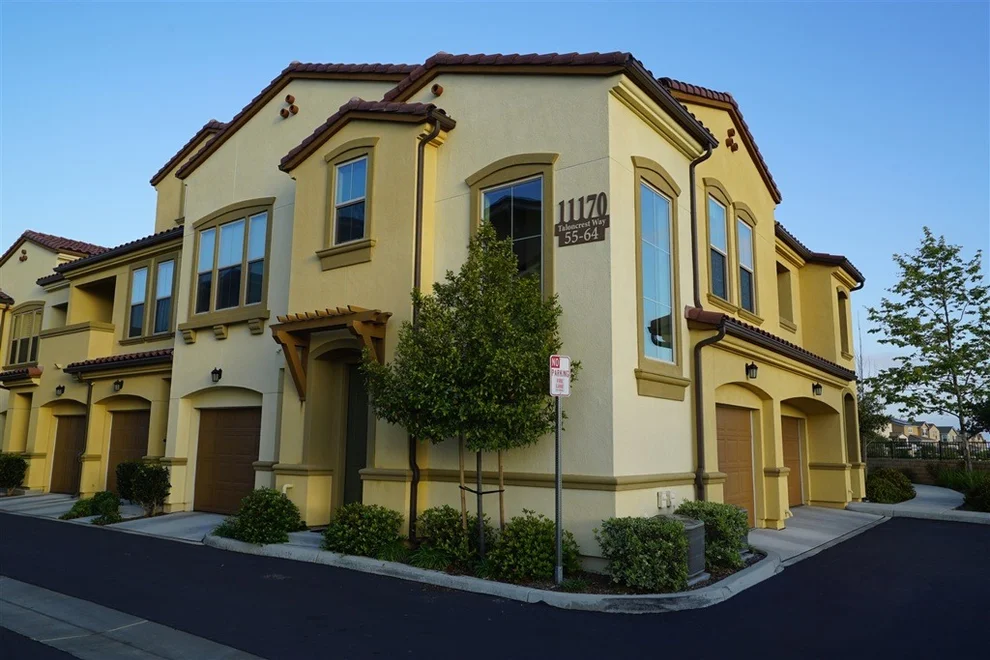 Unit for sale at 11170 Taloncrest Way, San Diego, CA 92126
