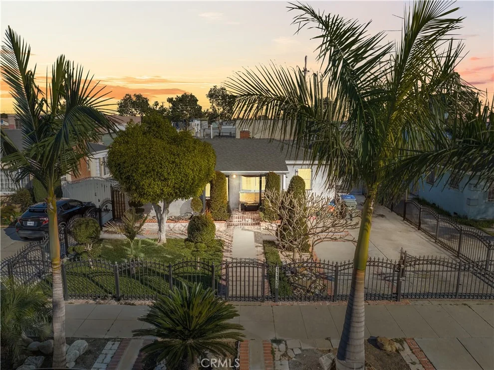 Unit for sale at 11138 Linden, Lynwood, CA 90262
