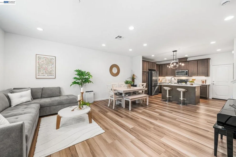 Unit for sale at 6288 Diamond Way, Dublin, CA 94568