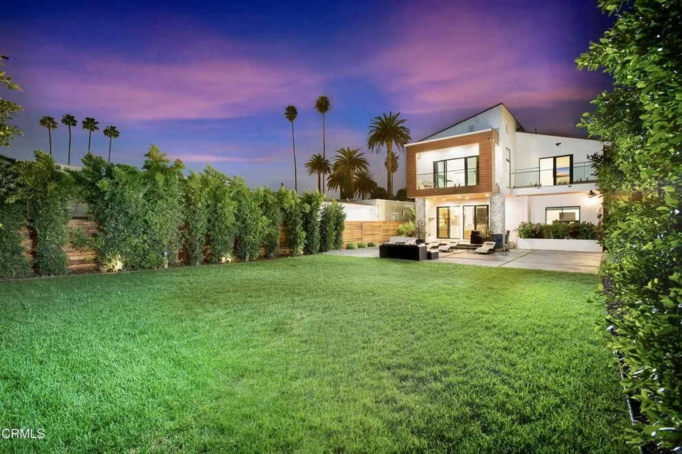 Unit for sale at 244 S Gramercy Place, Los Angeles, CA 90004