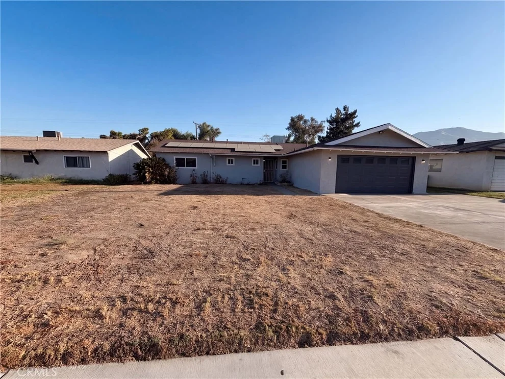 Unit for sale at 26934 10th, Highland, CA 92346