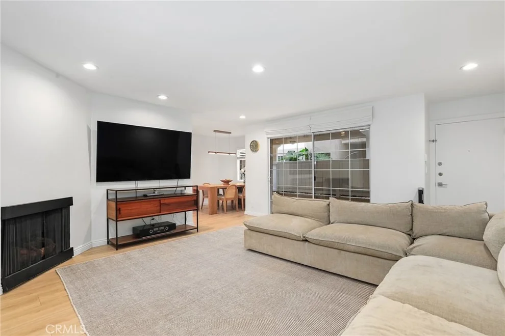 Unit for sale at 1228 14th Street, Santa Monica, CA 90404