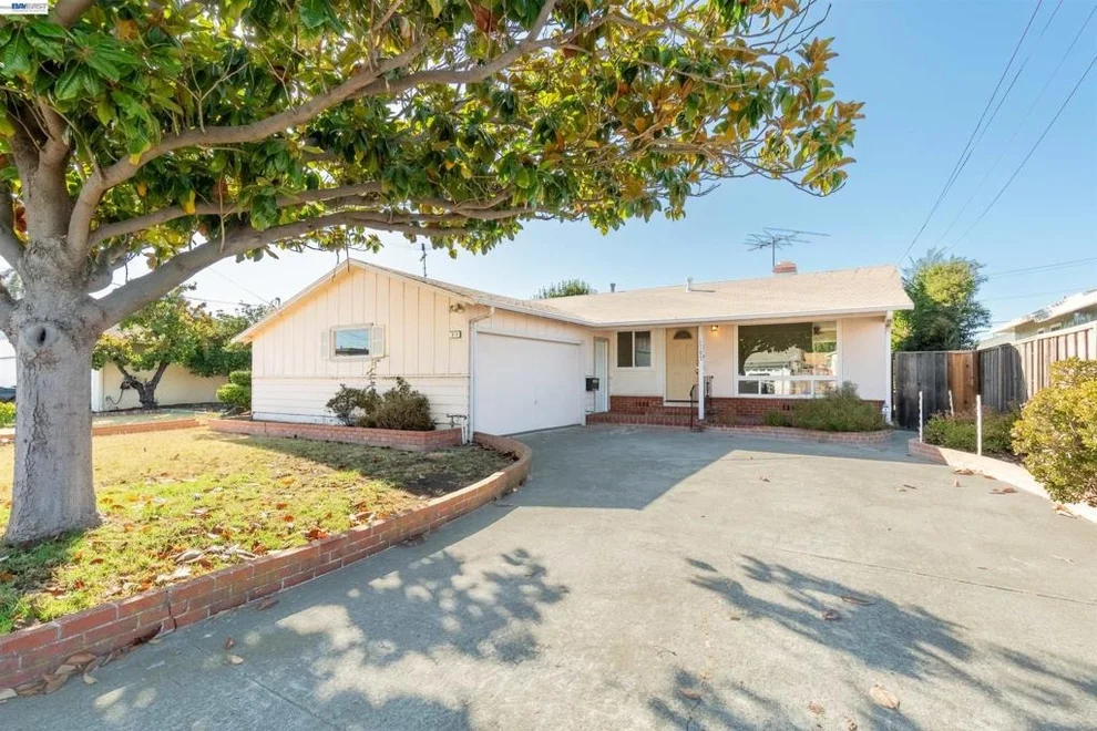 Unit for sale at 1787 Lawndale Ave, San Leandro, CA 94579