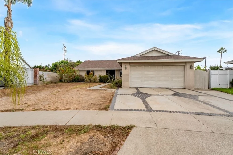 Unit for sale at 11617 Carnation, Fountain Valley, CA 92708