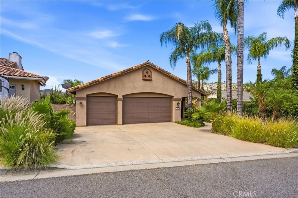 Unit for sale at 22049 Loch Lomond, Canyon Lake, CA 92587