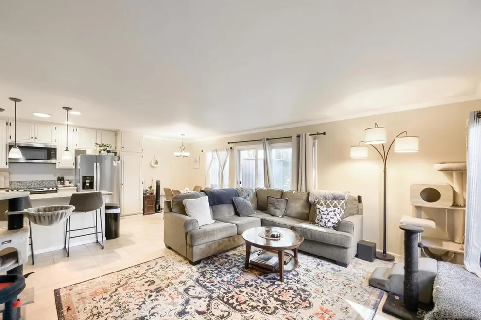 Unit for sale at 4339 Caminito Del Diamante, San Diego, CA 92121