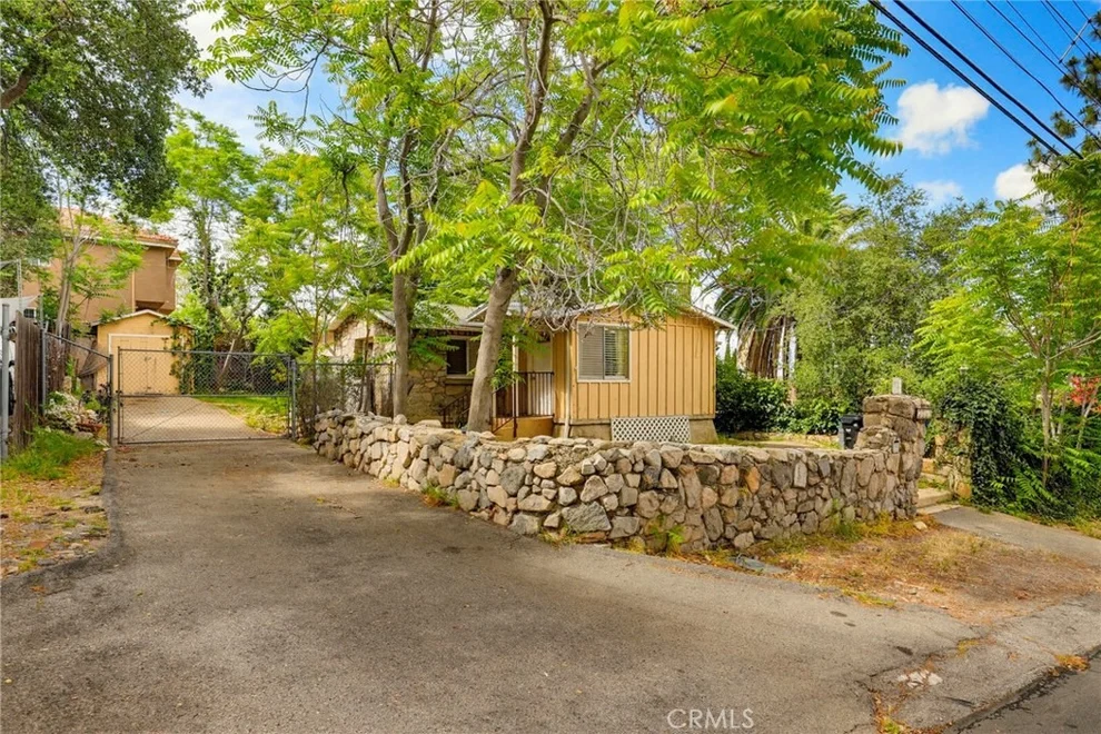 Unit for sale at 7264 Hillrose Street, Tujunga, CA 91042