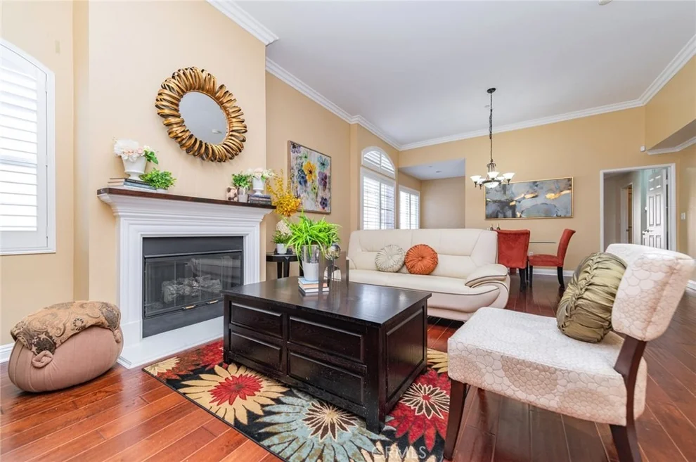 Unit for sale at 610 S Wilton Place, Los Angeles, CA 90005