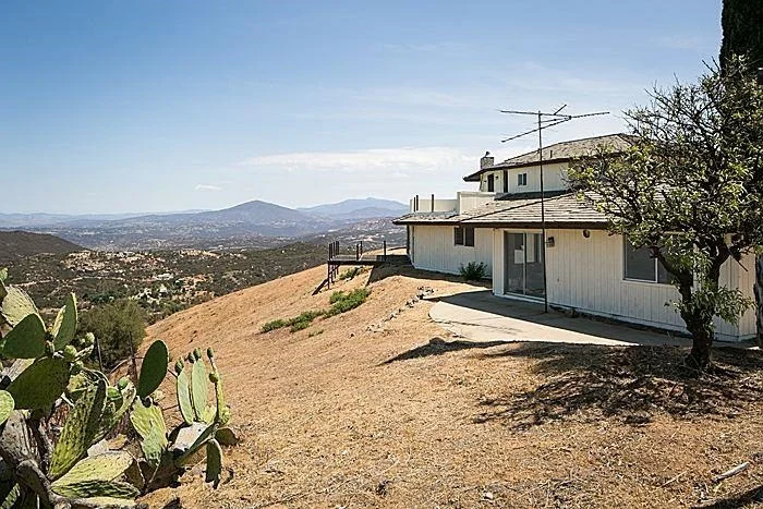 Unit for sale at 16232 Skyline Truck, Jamul, CA 91935