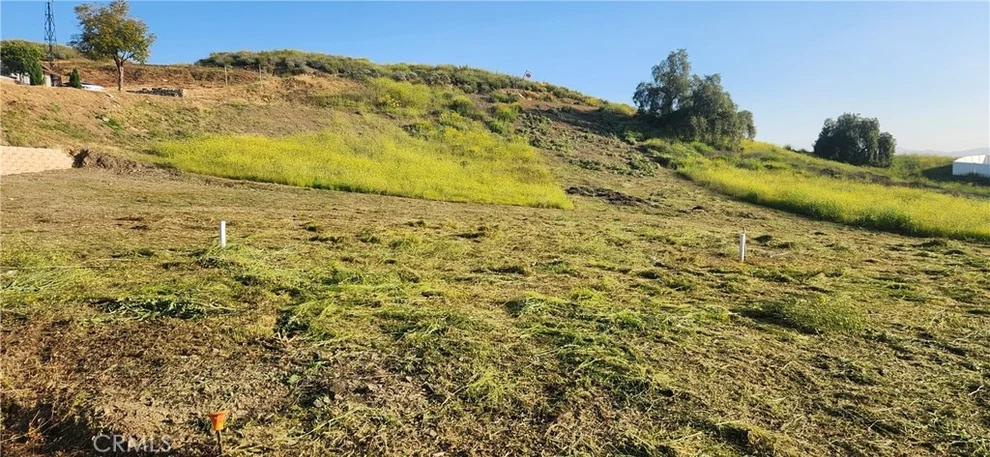 Unit for sale at 44 McBurney, Lake Elsinore, CA 92530