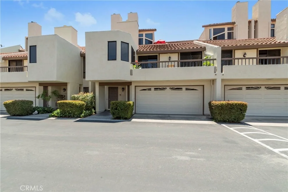 Unit for sale at 27876 Finisterra, Mission Viejo, CA 92692