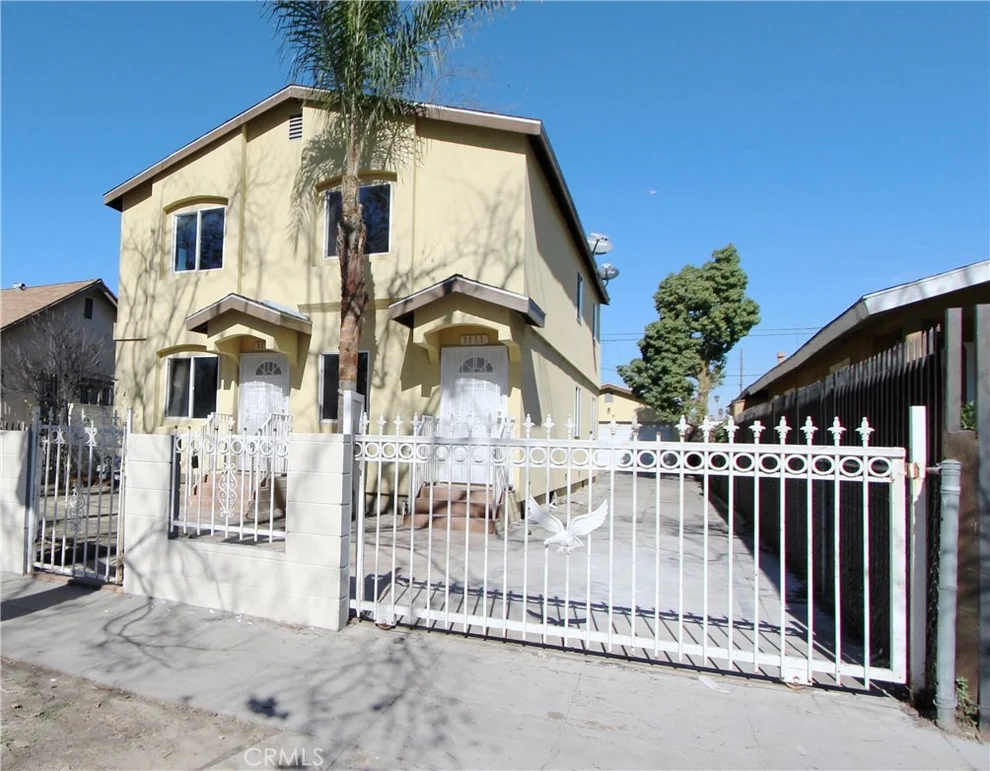 Unit for sale at 1111 1113 W 59th Street, Los Angeles, CA 90044