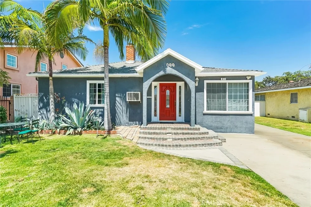 Unit for sale at 811 W Patterson Street, Long Beach, CA 90806