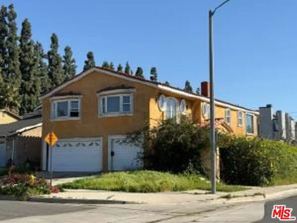 Unit for sale at 802 E Penrod Drive, Carson, CA 90746