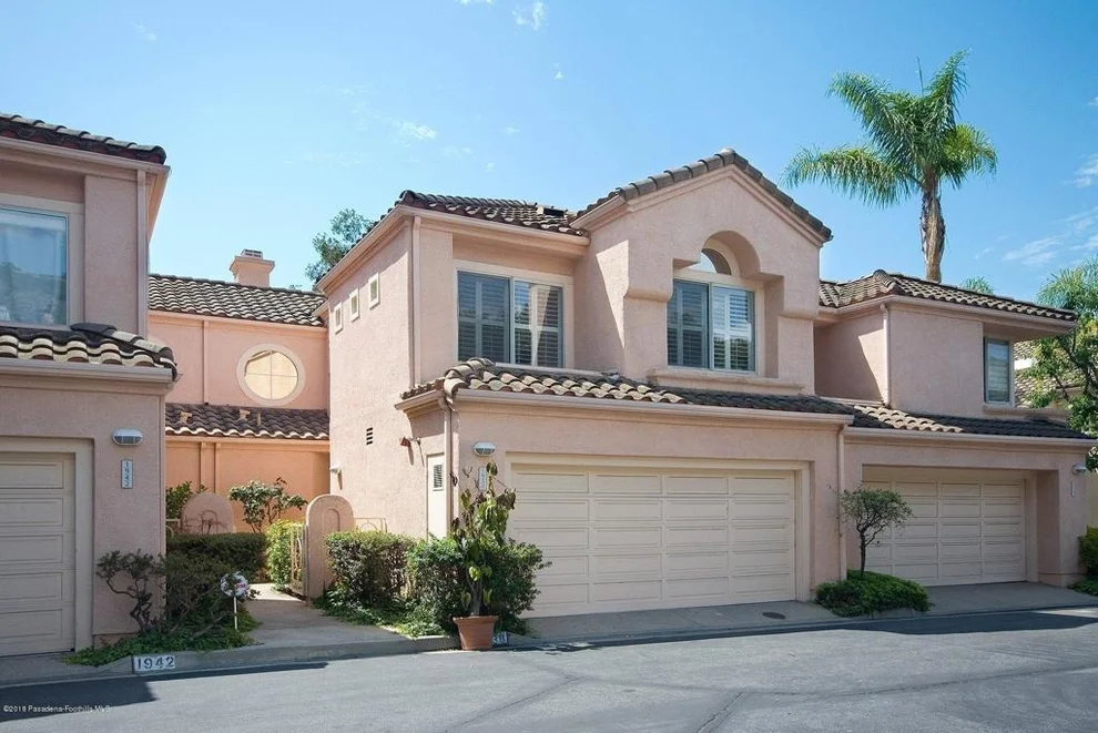 Unit for sale at 1938 Caminito De La Valle, Glendale, CA 91208