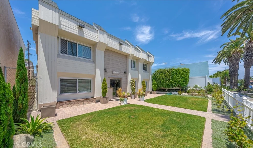 Unit for sale at 305 17th, Huntington Beach, CA 92648