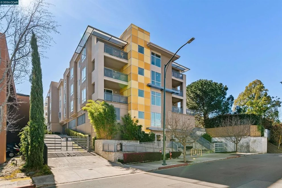 Unit for sale at 1727 Lacassie Ave, Walnut Creek, CA 94596