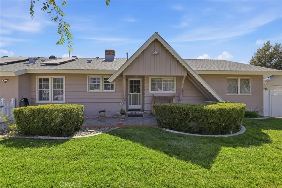 Unit for sale at 1869 Country Club, Thousand Oaks, CA 91360