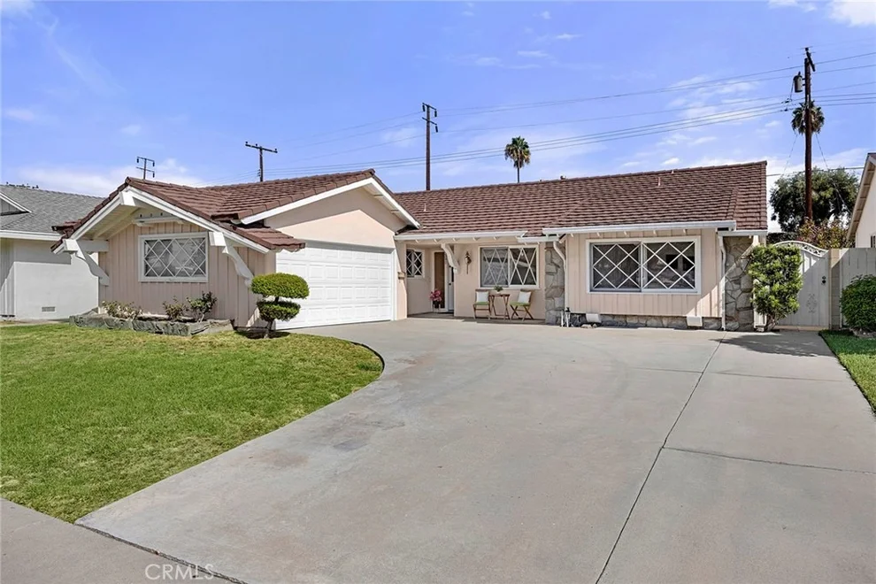 Unit for sale at 341 E Parkwood Ave, La Habra, CA 90631